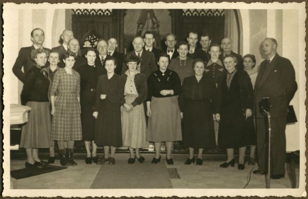 1960? Korsang juleaften i Kværndrup Kirke
Karl står i midten i 2. række
Nøgleord: Kværndrup;karl_rasmussen