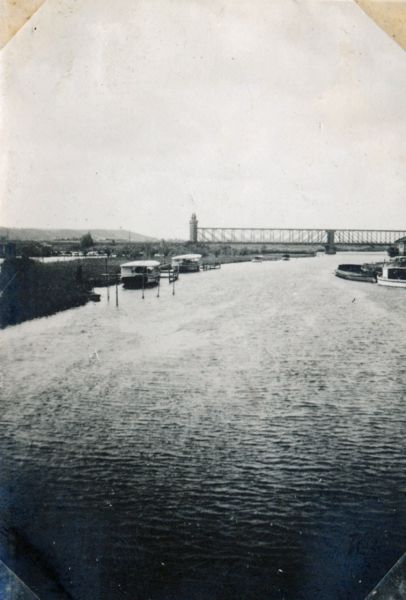 1940 Gudenåen ved Randers - Leo og Magna på vej til Krogstrup
