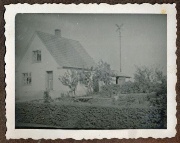 1941-06 Karl og Emmas hus i Trunderup
