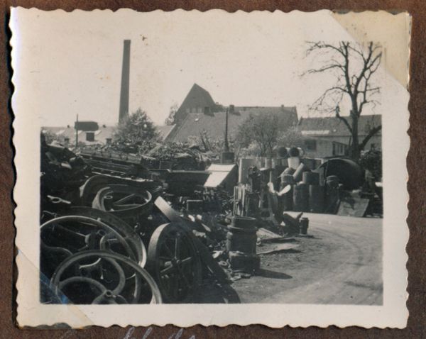 1941-06
Tekst under billede: Lodseplads
