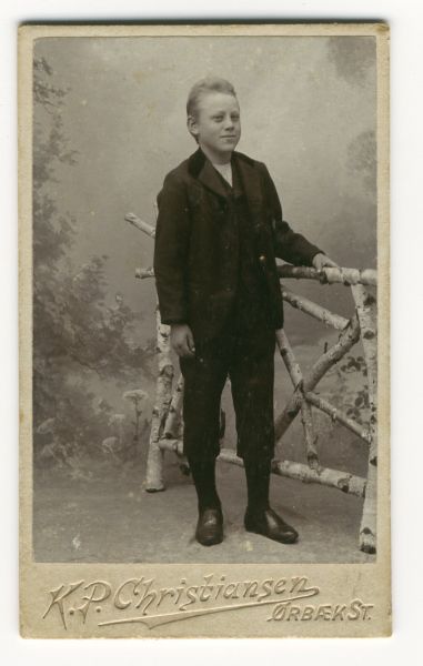 1906 Karl 13 år gl.
Nøgleord: karl_rasmussen