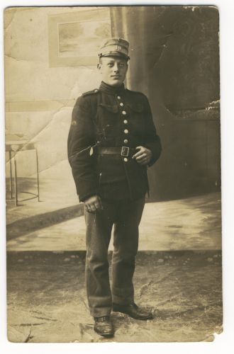 1914 Karl som soldat
Se billedets bagside
Nøgleord: karl_rasmussen