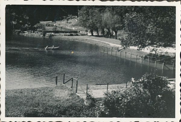 1941 - Cykelferie i Jylland
Billedtekst: "Fra Vejle, ferien 1941"
