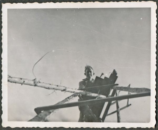 1942 Vindgenerator opstilles i Nyborg
Leo pÃ¥ arbejde
Nøgleord: leo_rasmussen