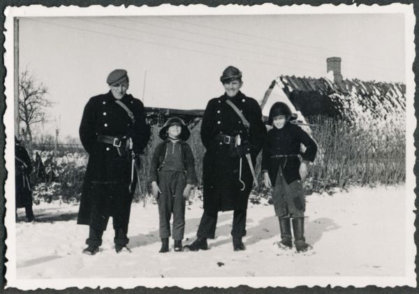 1943 CBU Sandholt Slot, Vester Hæsinge
