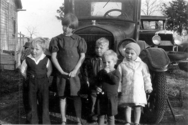 1934? Darlene May Brandt Petersen og George Washington Pedersen
Darlene og George er Thyras børn
Nøgleord: darlene_brandt_pedersen;george_washinton_pedersen;USA