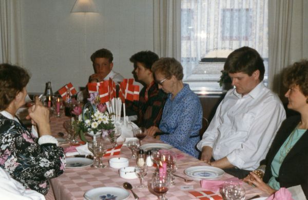 1990
i højre side længst væk: Jens (Signes søn), Louise (Krens datter) og Ebba
Nøgleord: jens_bang;louise_bertelsen;ebba_kristensen