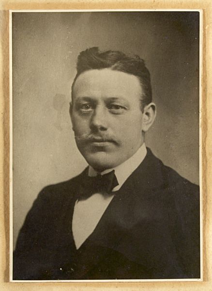 1920? Karl Rasmussen
Nøgleord: karl_rasmussen